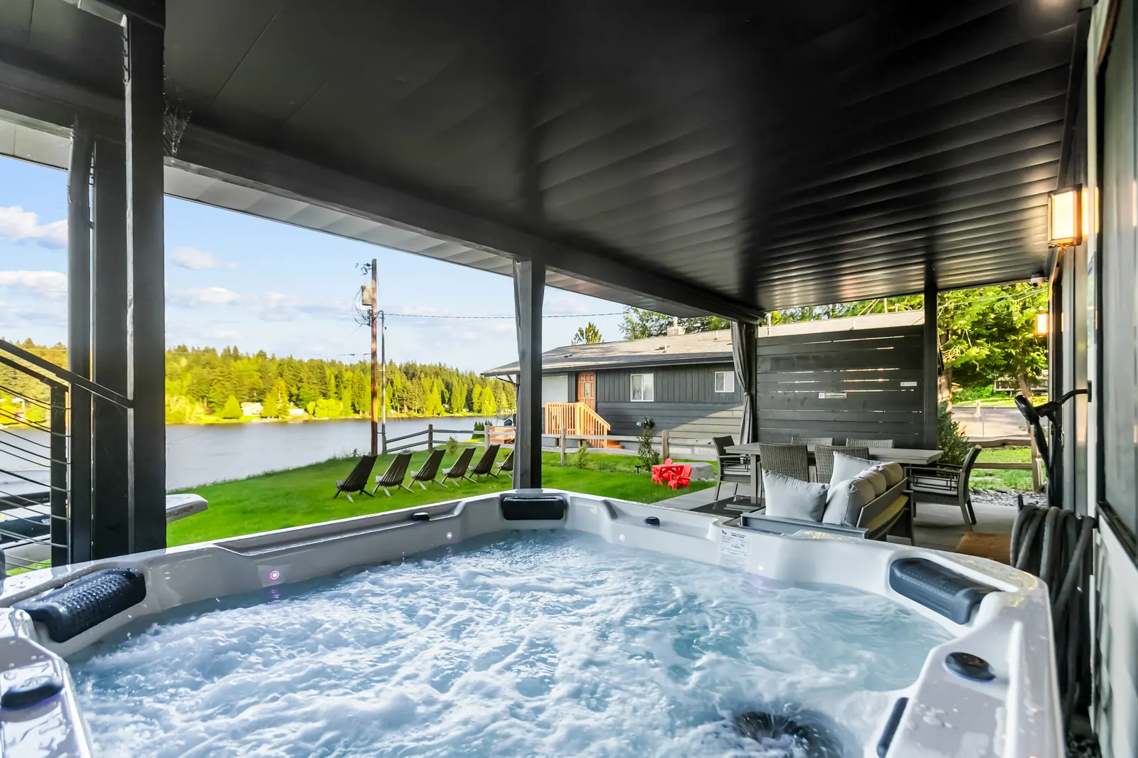 7-person hot tub on the lower deck at Luxe Port Lookout