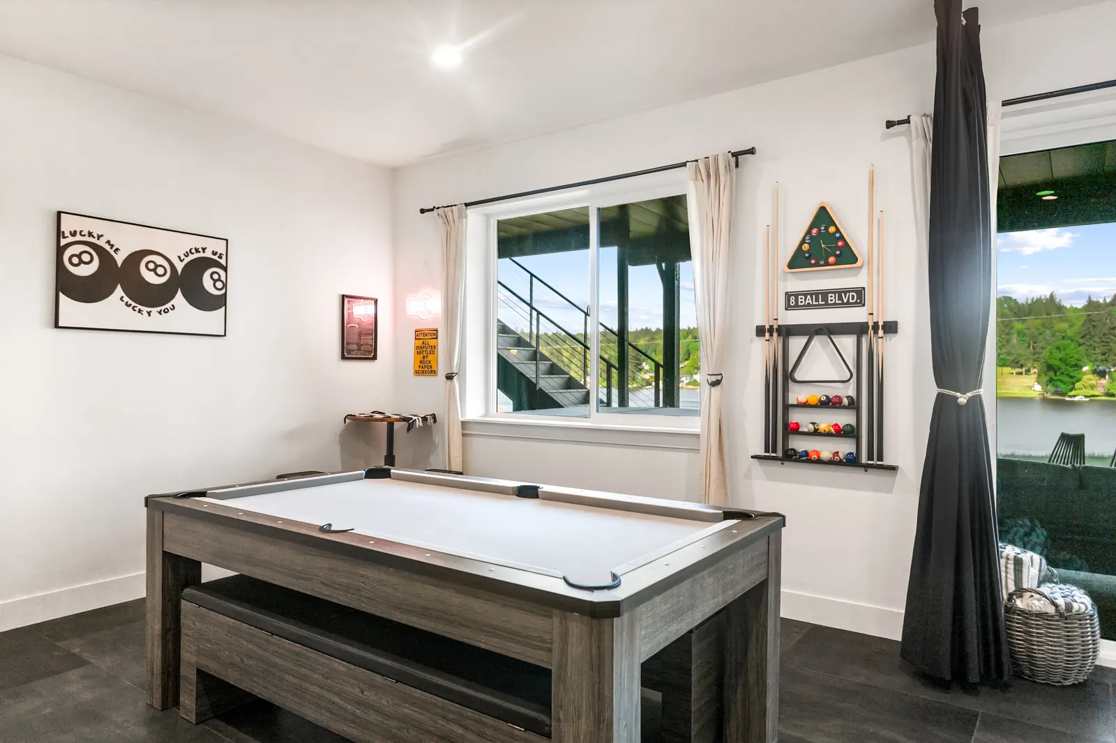 Pool table game room at Luxe Port Lookout