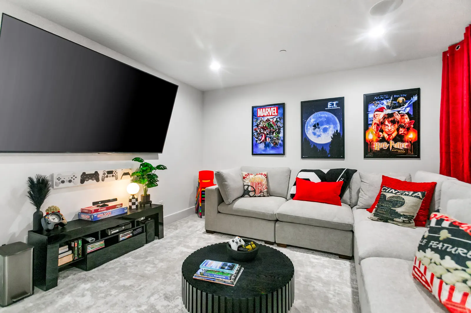 Home theater console with gaming setup